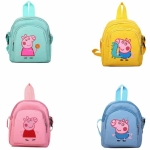 Liten väska med Peppa Pig-tecknad design för flickor mot en vit bakgrund
