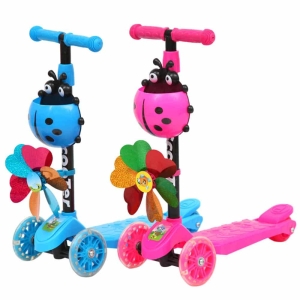 Trendig sparkcykel i flera färger för flickor mellan 3 och 8 år