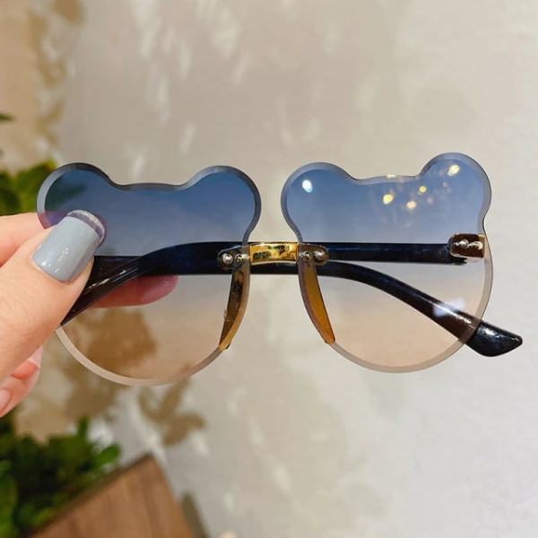 Solglasögon i Musse Pigg-stil för flickor solglasogon i musse pigg stil for flickor bla