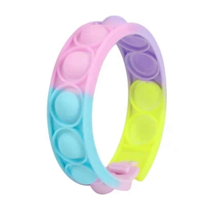 Ett färgglatt armband med pop-it