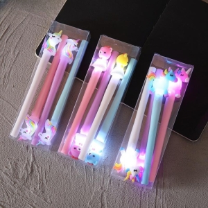 Set med 4 ljusa 4-färgspennor för flickor